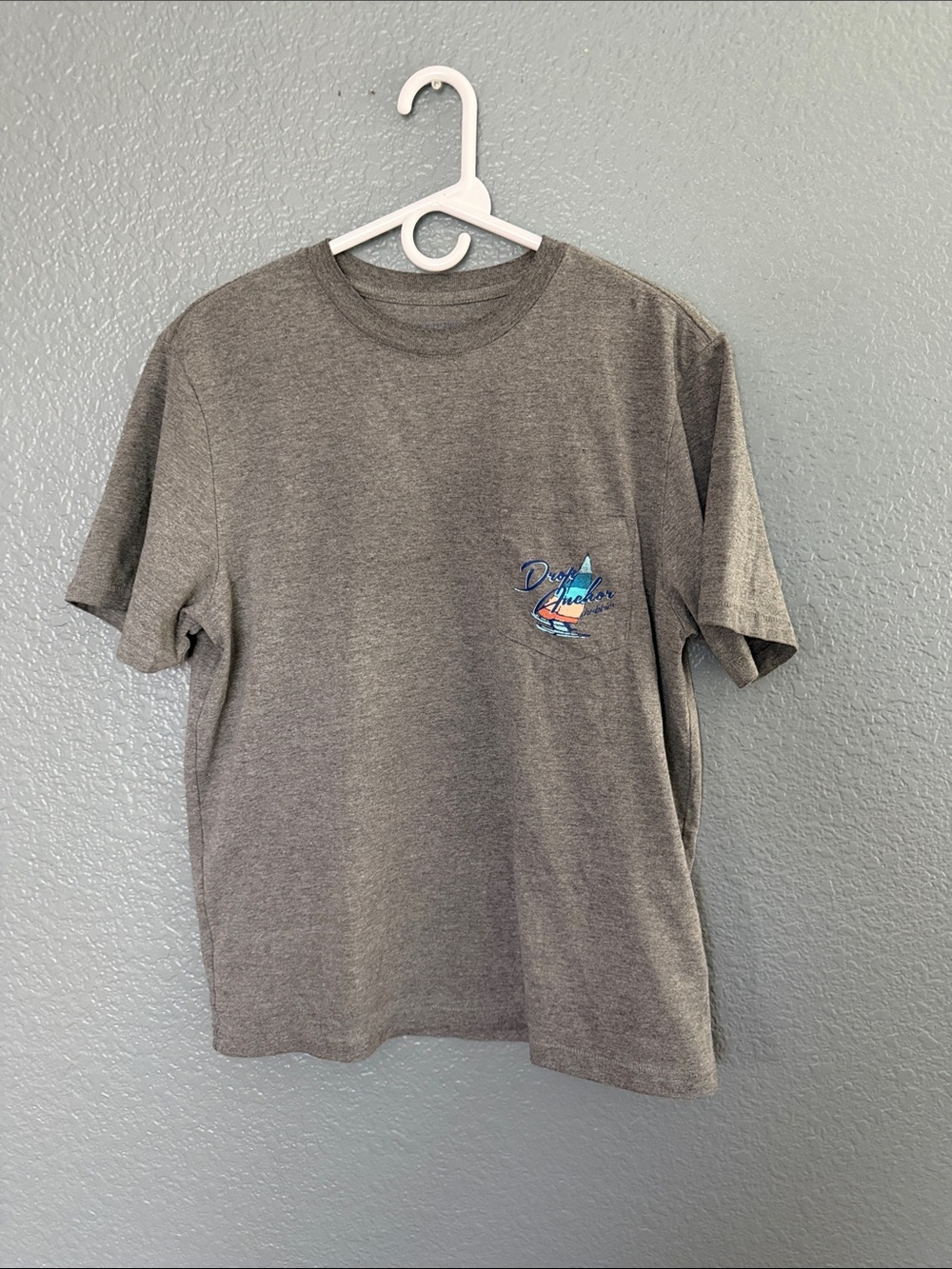 chubbies Gray Crewneck Tee with Surf Pocket Graphic